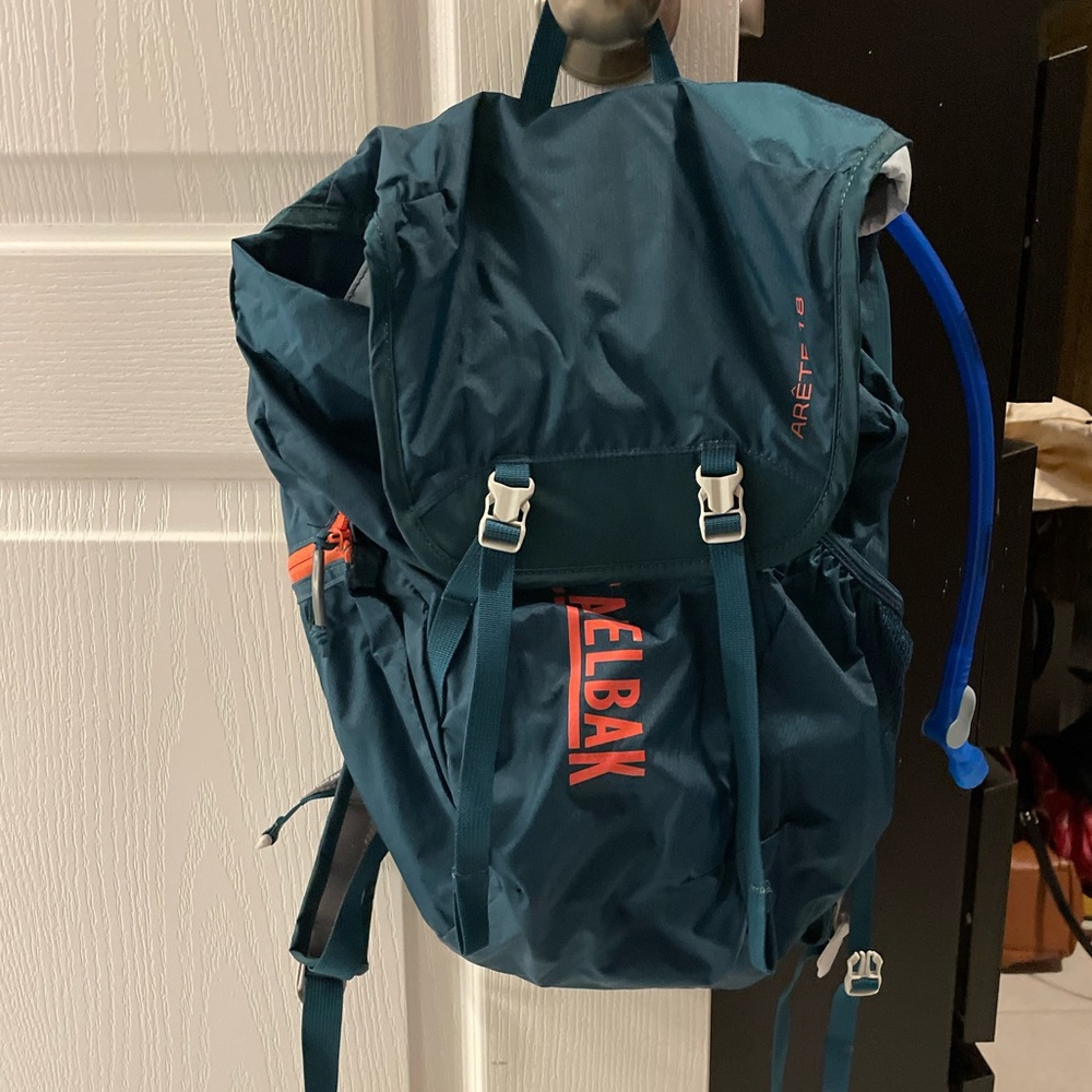 Camelbak Arete 18 Hydration Pack Gem